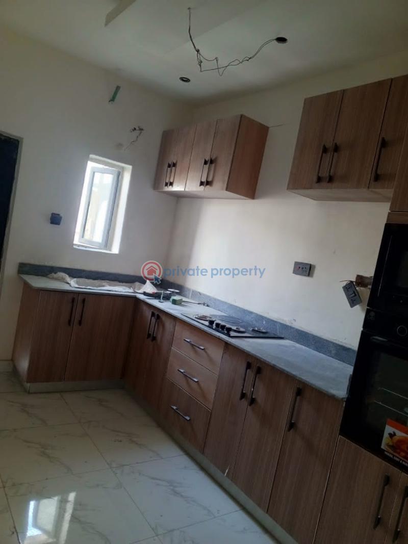 3 bedroom Block Of Flats For Sale Secured Area Medina Gbagada Lagos - 4