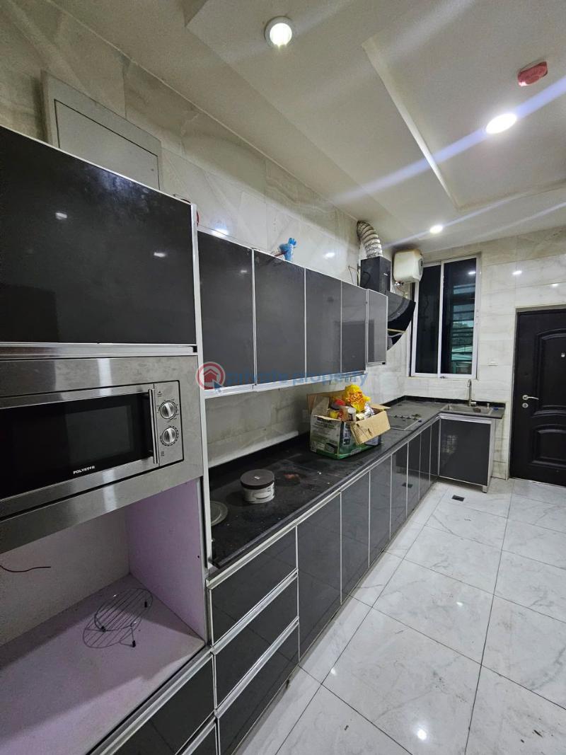 3 bedroom Block Of Flats For Sale Estate Adeniyi Jones Ikeja Lagos - 4