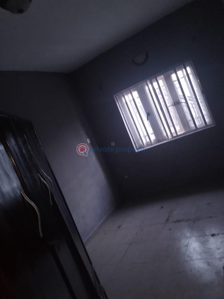 3 bedroom Block Of Flats For Rent Akoto Estate Elebu Off Akala Express Akala Express Ibadan Oyo - 1
