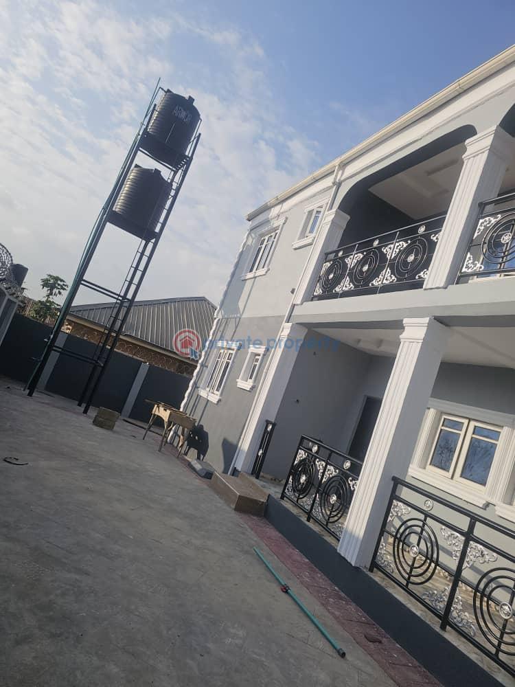 3 bedroom Block Of Flats For Rent Premier Estate Akuru, Elebu Akala Express Ibadan Oyo - 5