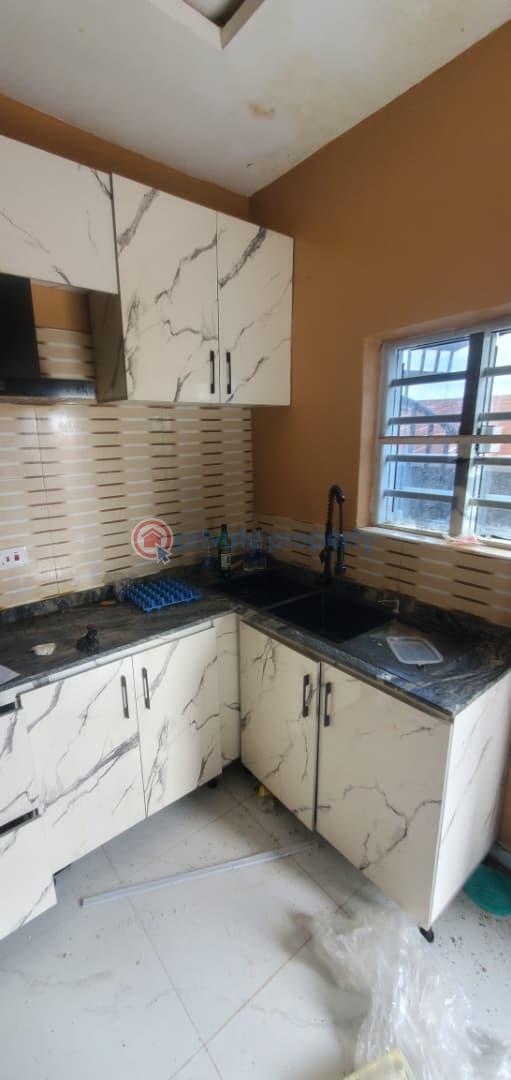 3 bedroom Block Of Flats For Rent Ayilara Estate Sharp Corner Oluyole Estate Ibadan Oyo - 1