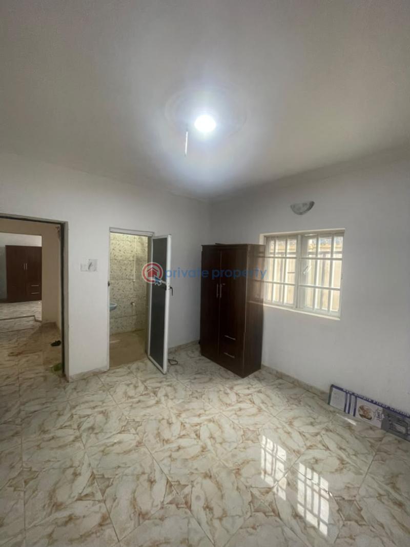 3 bedroom Block Of Flats For Rent New Land Alaaka Elebu Akala Express Ibadan Oyo - 3