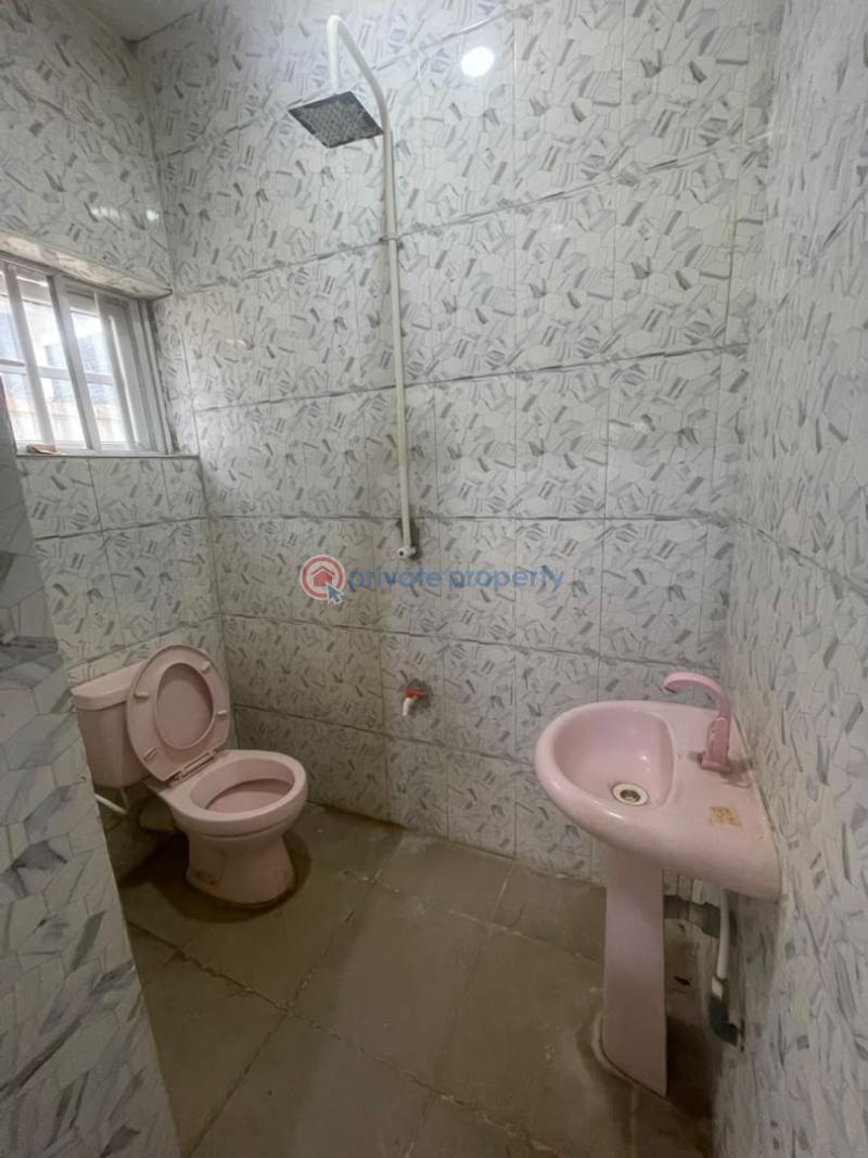 3 bedroom Block Of Flats For Rent New Land Alaaka Elebu Akala Express Ibadan Oyo - 2