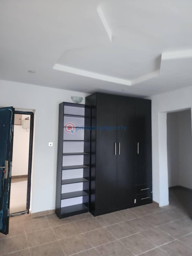 3 bedroom Block Of Flats For Rent Ologede Estate Behind Dove Filling Station Akala Express Ibadan Oyo - 2
