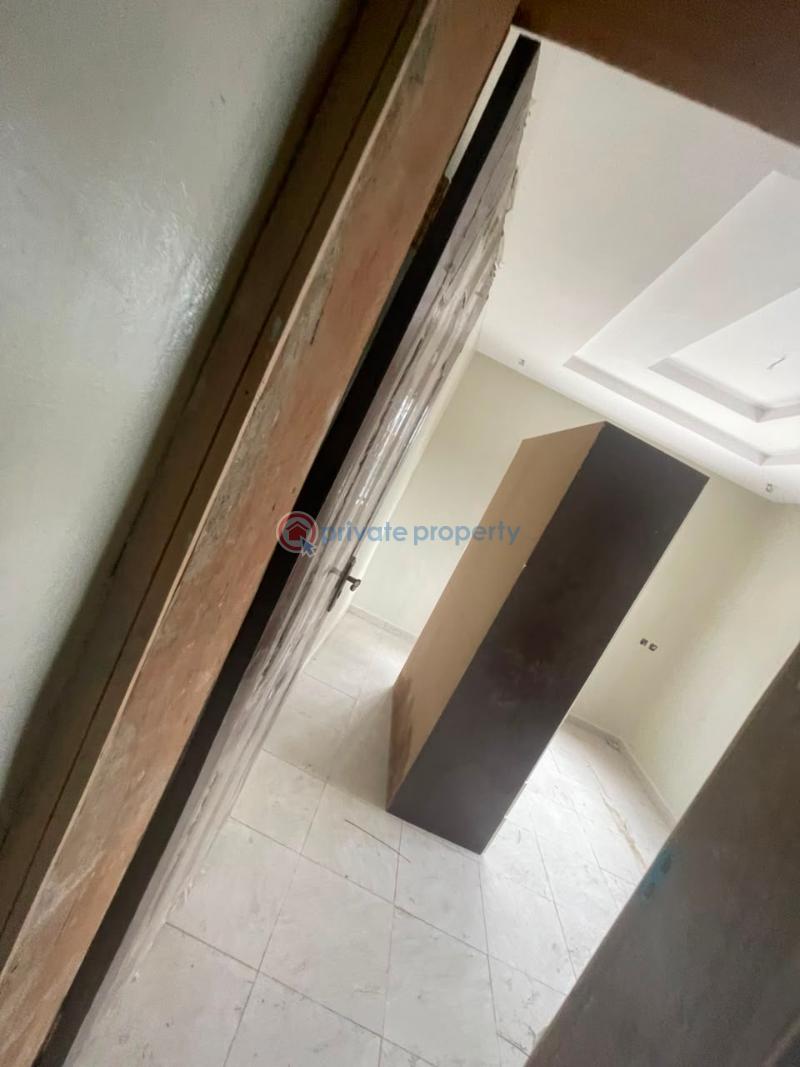 3 bedroom Block Of Flats For Rent Premier Estate, Akuru Elebu Akala Express Ibadan Oyo - 1