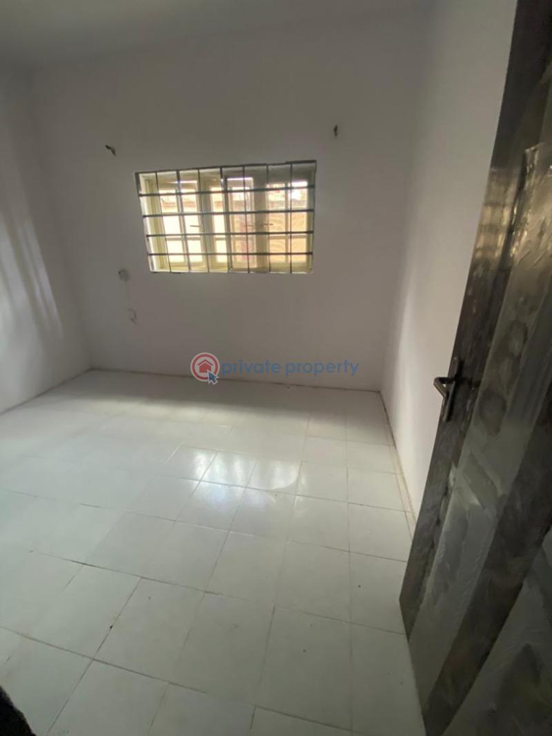 3 bedroom Block Of Flats For Rent Esther Port Avenue Sholuyi Ifako-Gbagada Lagos - 20