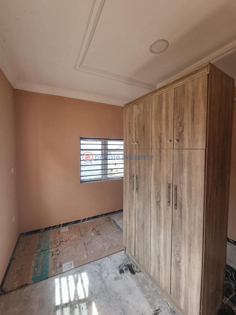 3 bedroom Block Of Flats For Rent Zionist Estate Akala Express Ibadan Oyo - 2