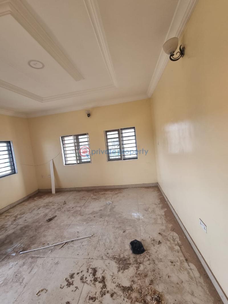 3 bedroom Block Of Flats For Rent Zionist Estate Akala Express Ibadan Oyo - 4