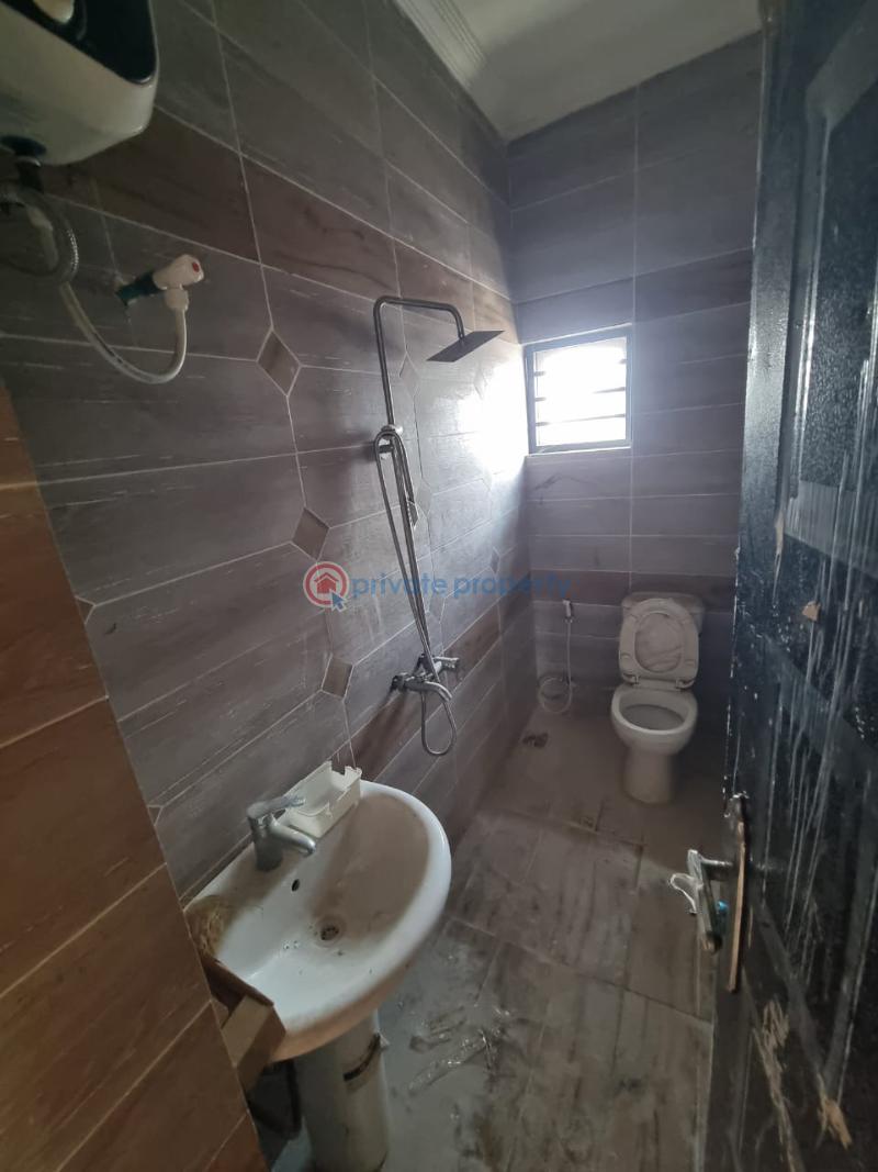 3 bedroom Block Of Flats For Rent Zionist Estate Akala Express Ibadan Oyo - 3