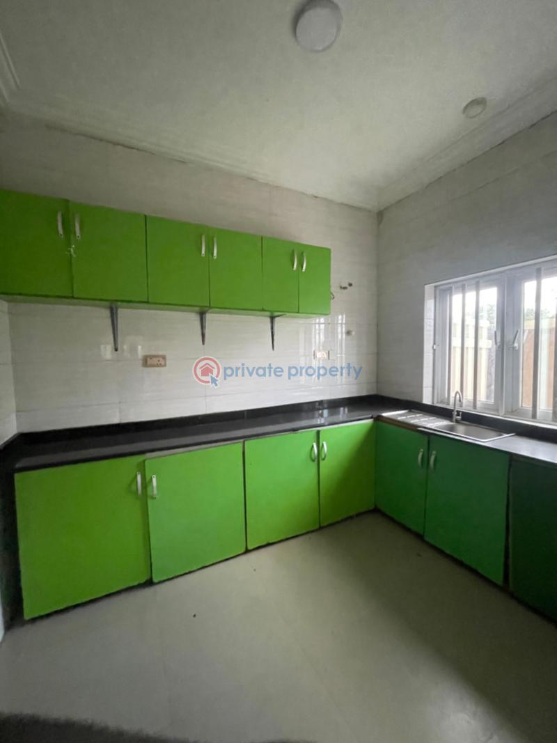 3 bedroom Block Of Flats For Rent Thomas Estate Ajah Lagos - 2