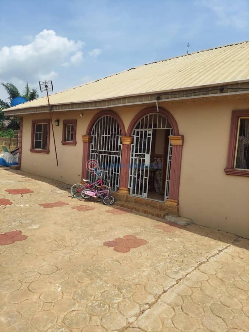 House For Sale At Abutu Iyana Barracks Road Ojoo Ibadan Oyo - 0