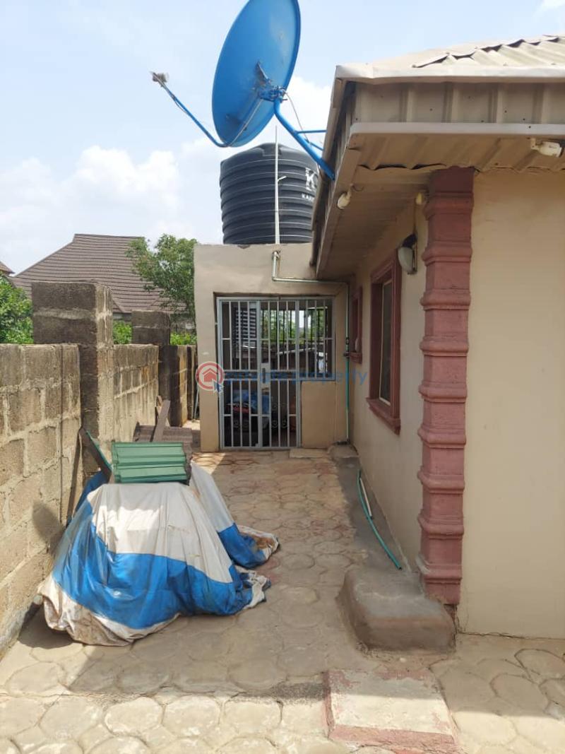 House For Sale At Abutu Iyana Barracks Road Ojoo Ibadan Oyo - 3
