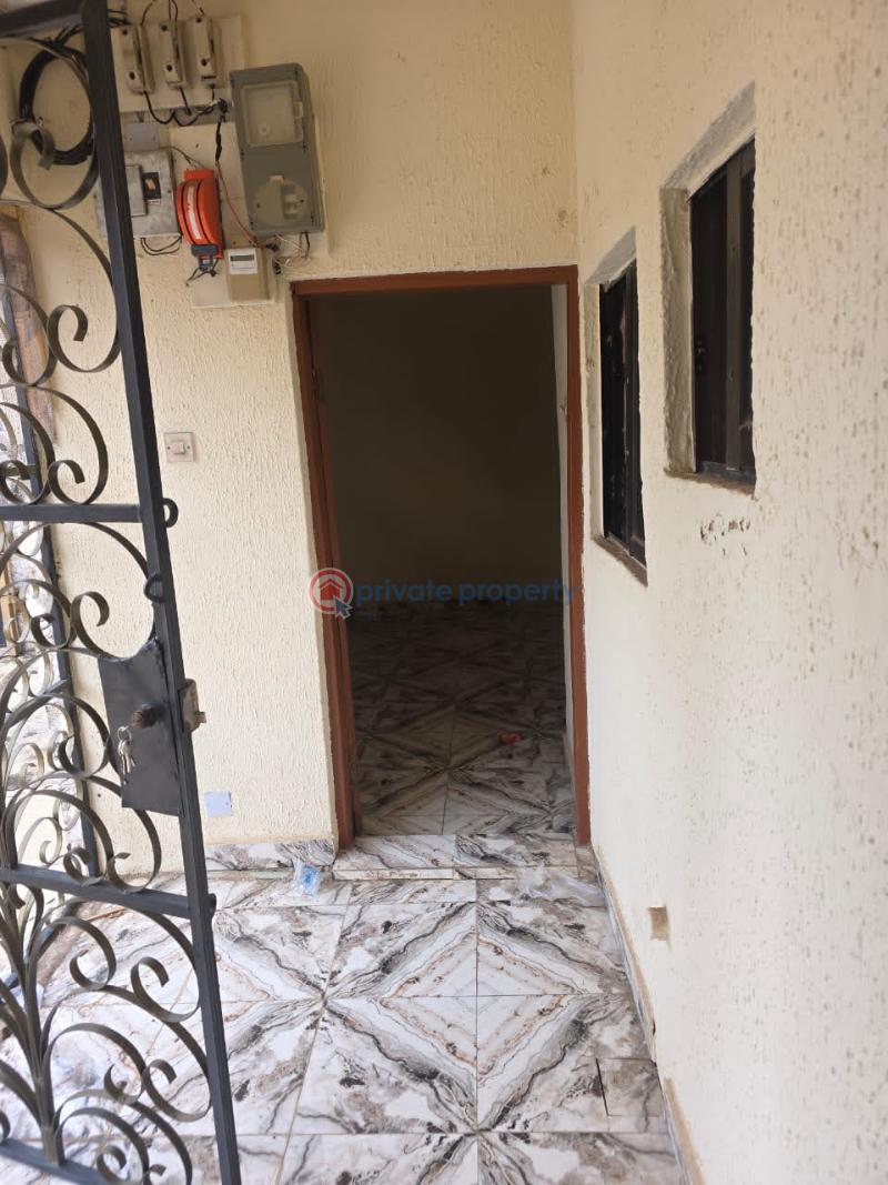 Flat & Apartment For Rent At Zionist Estate Along Akala Express Oluyole Extension Ibadan Oyo - 5