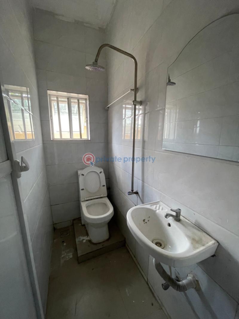 3 bedroom Block Of Flats For Rent Thomas Estate Ajah Lagos - 9