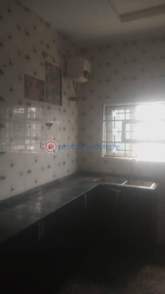 3bedroom flat to let - 4 3 bedroom Block Of Flats For Rent Trumed Adeoyo Ringroad Adeoyo Ibadan  - 4