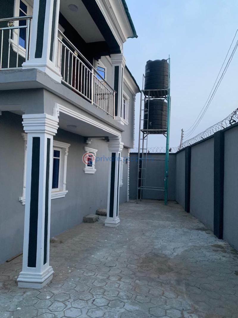 3 bedroom Block Of Flats For Rent Ilu Tuntun, Along Asunle Off Tipper Garage, Akala Express Ibadan Oyo - 4