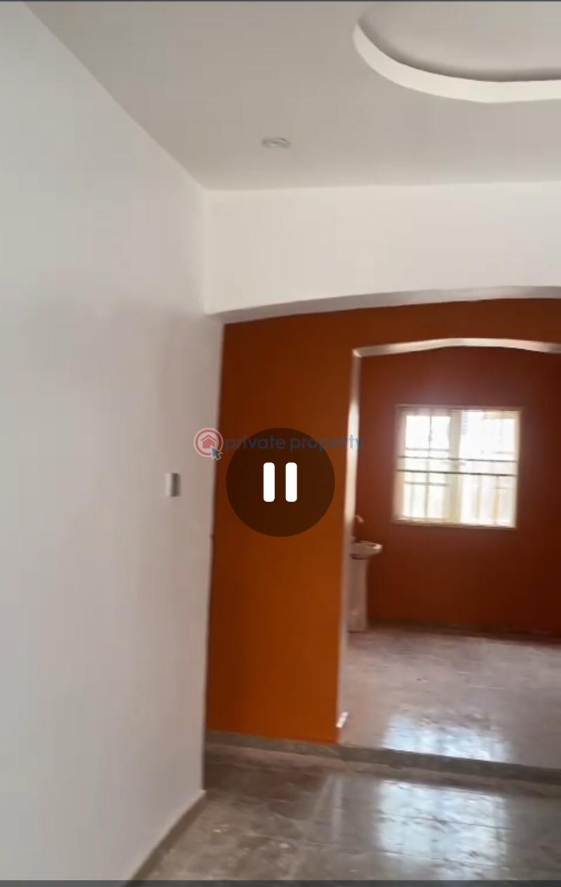 For rent 3 bedroom House Along Mindwifey Market Road Asaba Delta (PID
