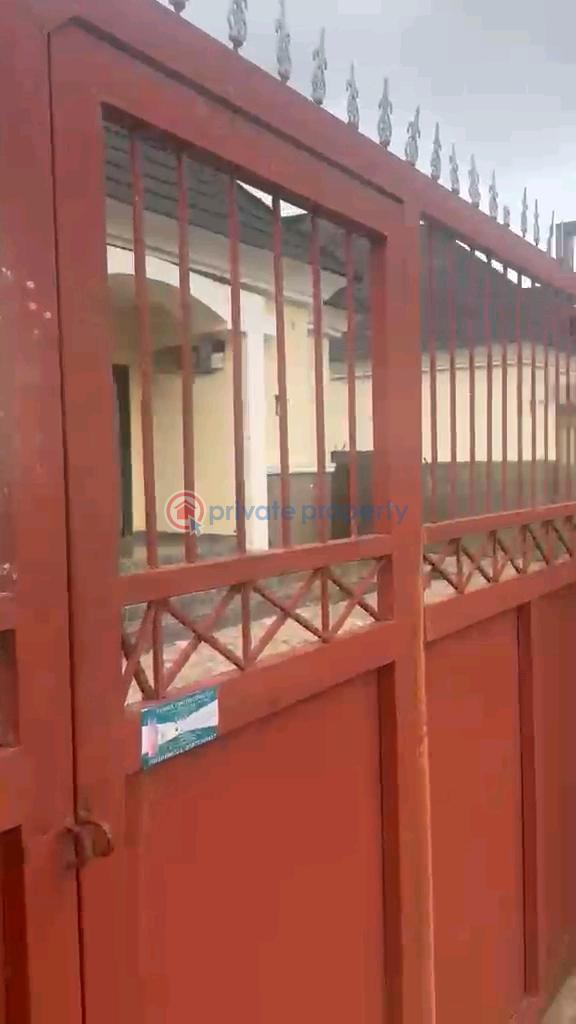 3 bedroom Detached Bungalow For Sale Inside An Estate Apo Abuja Phase 2  - 1