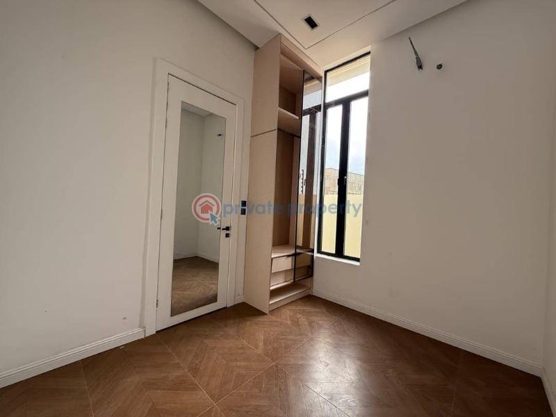 3 bedroom Block Of Flats For Rent Josodad Sholuyi, Soluyi Gbagada Lagos