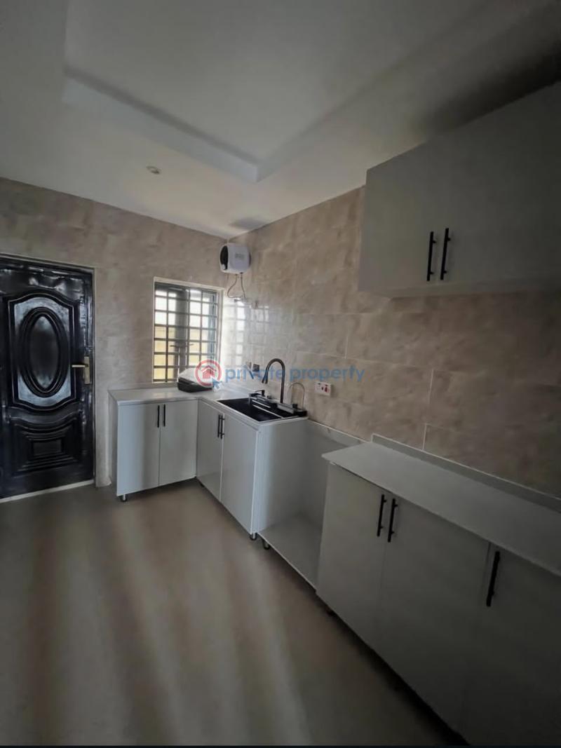 3 bedroom Penthouse For Rent Ologolo Lekki Lagos - 4