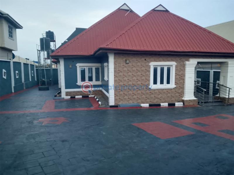 3 bedroom Bungalow For Rent Adeoje Estate First Richbam Akala Express Ibadan Oyo - 0