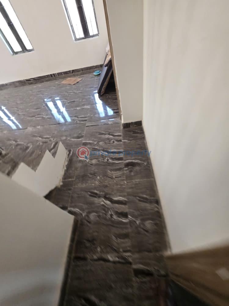 3 bedroom Terraced Duplex For Sale In An Estate In Apo Wumba District Close To Chrisland School Before Apo Primary Junction. Apo Abuja Phase 2  - 4