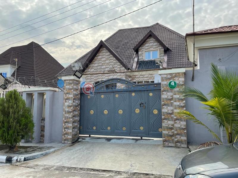 For rent 3 bedroom House Sallibest Estate Beside Penthouse Estate