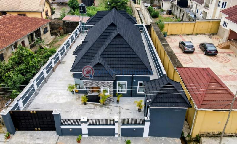 3 bedroom Bungalow For Sale Olusetan Akuru Elebu Akala Express Ibadan Oyo - 1