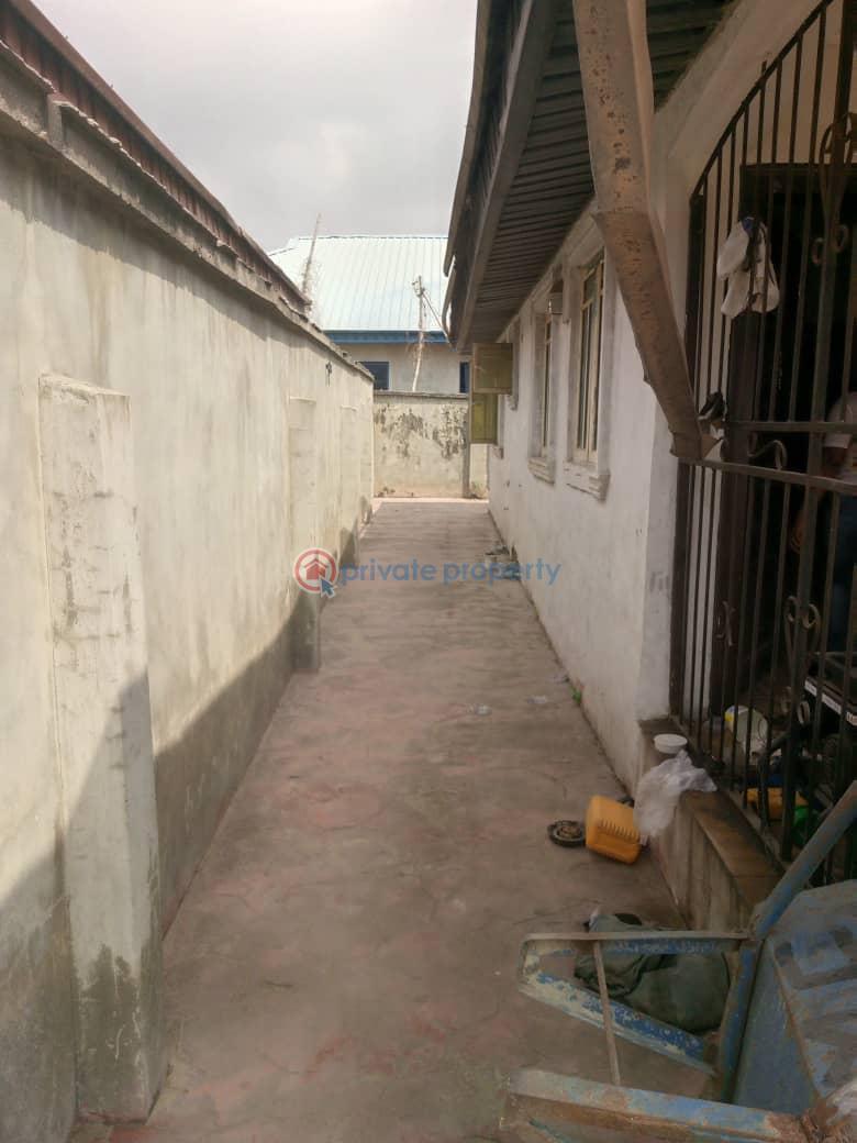 3 bedroom Detached Bungalow For Rent Ogunfayo,eputu Awoyaya Ajah Lagos - 5