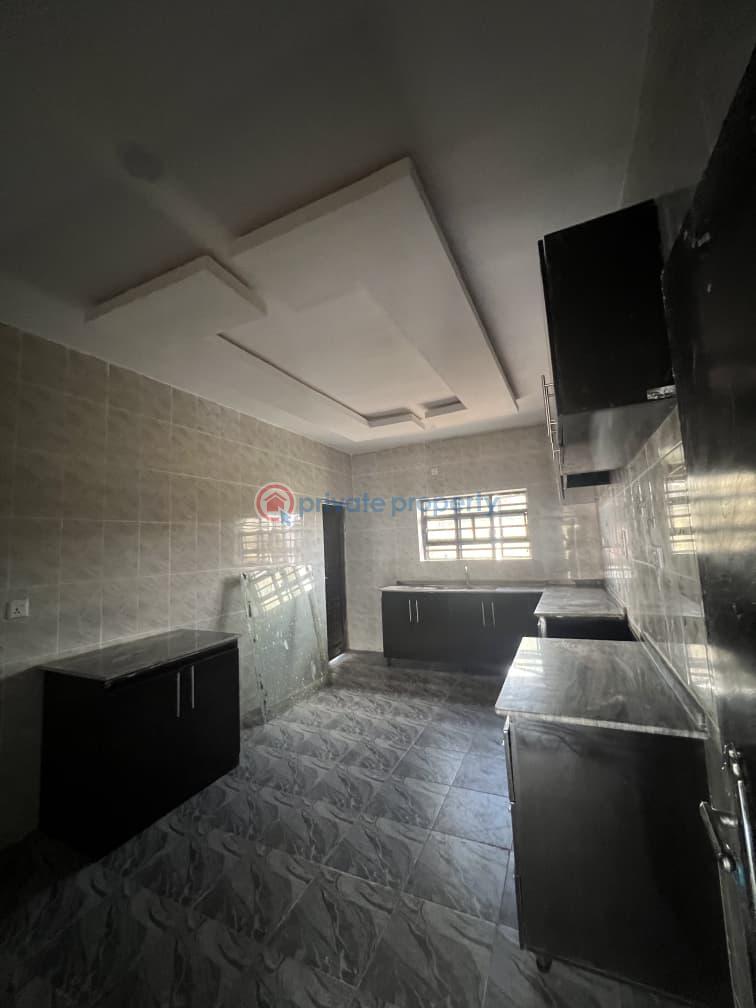 House For Rent Zenith Hospital Elebu Oluyole Extension* Ibadan Oyo - 3