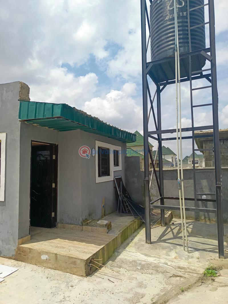 3 bedroom Semi detached Duplex For Sale Leisure Court Phase 1 Lugbe Abuja Phase 4  - 8