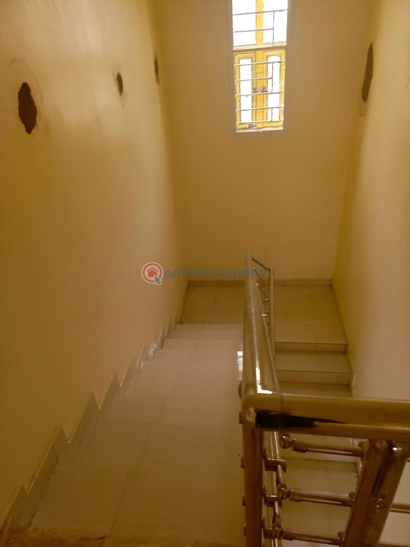 3 bedroom Semi detached Duplex For Sale Leisure Court Phase 1 Lugbe Abuja Phase 4  - 12