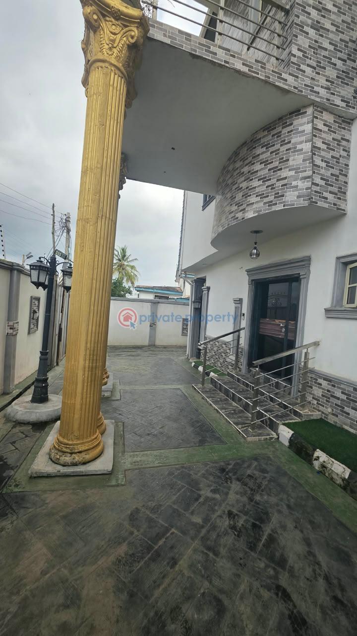 House For Rent At Ogo Oluwa Estate Opposite Bovas Station. Akobo Ibadan Oyo - 8