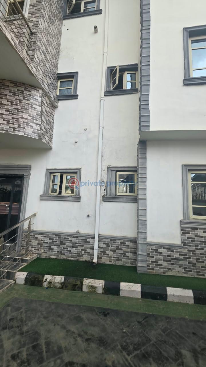 House For Rent At Ogo Oluwa Estate Opposite Bovas Station. Akobo Ibadan Oyo - 6