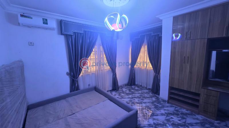 House For Rent At Ogo Oluwa Estate Opposite Bovas Station. Akobo Ibadan Oyo - 12