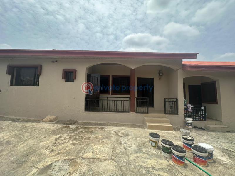 3 bedroom Block Of Flats For Rent Oluyole Estate / Olusoji, Oluyole Extension Oluyole Estate Ibadan Oyo - 2