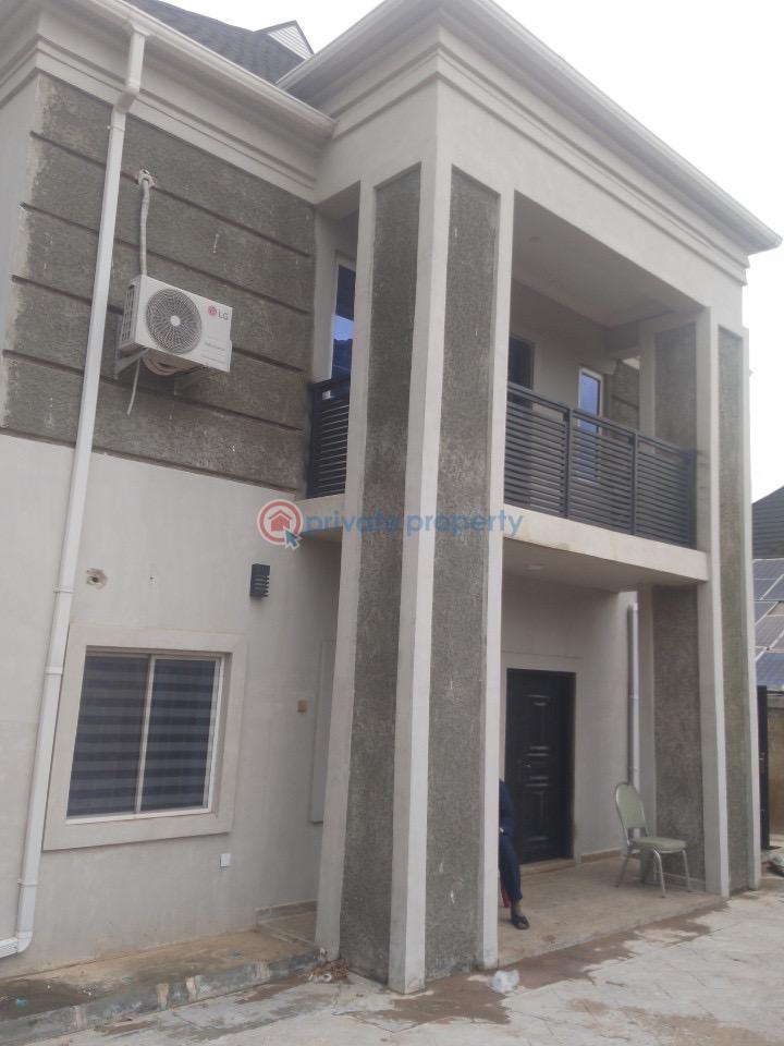 3 bedroom Block Of Flats For Rent Podo Road, Oluyole Extension, Ibadan Ibadan Oyo - 0