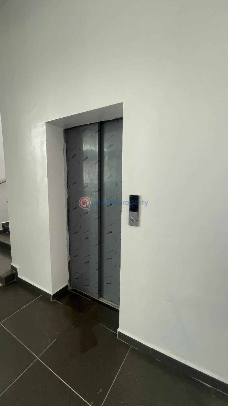 Mall/Complex/Plaza For Rent Lekki Phase 1 Lagos - 3