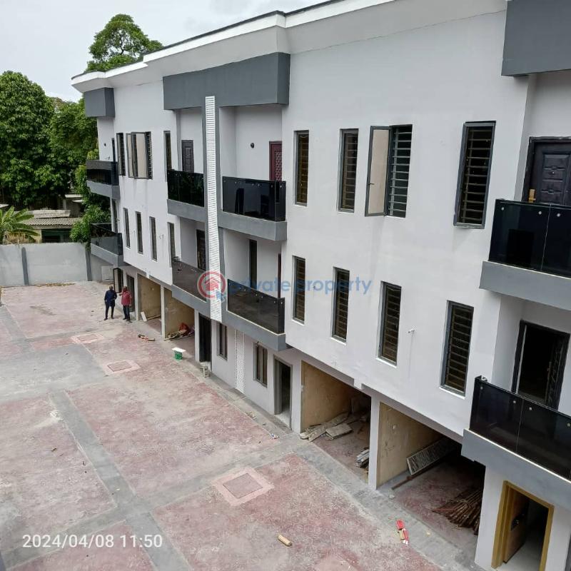 4 & 5 bedroom terraces and 3bedroom pent house at shonibare estate - 6 5 bedroom Terrace For Sale Shonibare Estate Maryland Lagos - 6