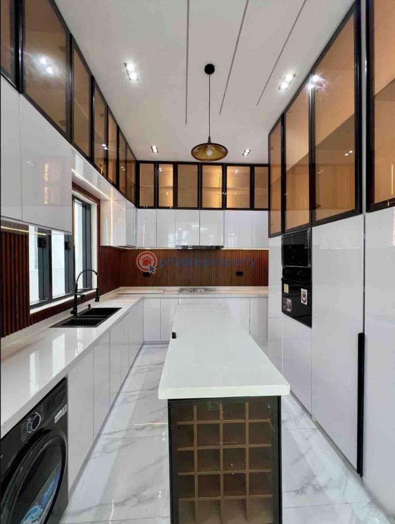 5 bedroom Duplex For Sale Chevron Drive Lekki Lagos - 2