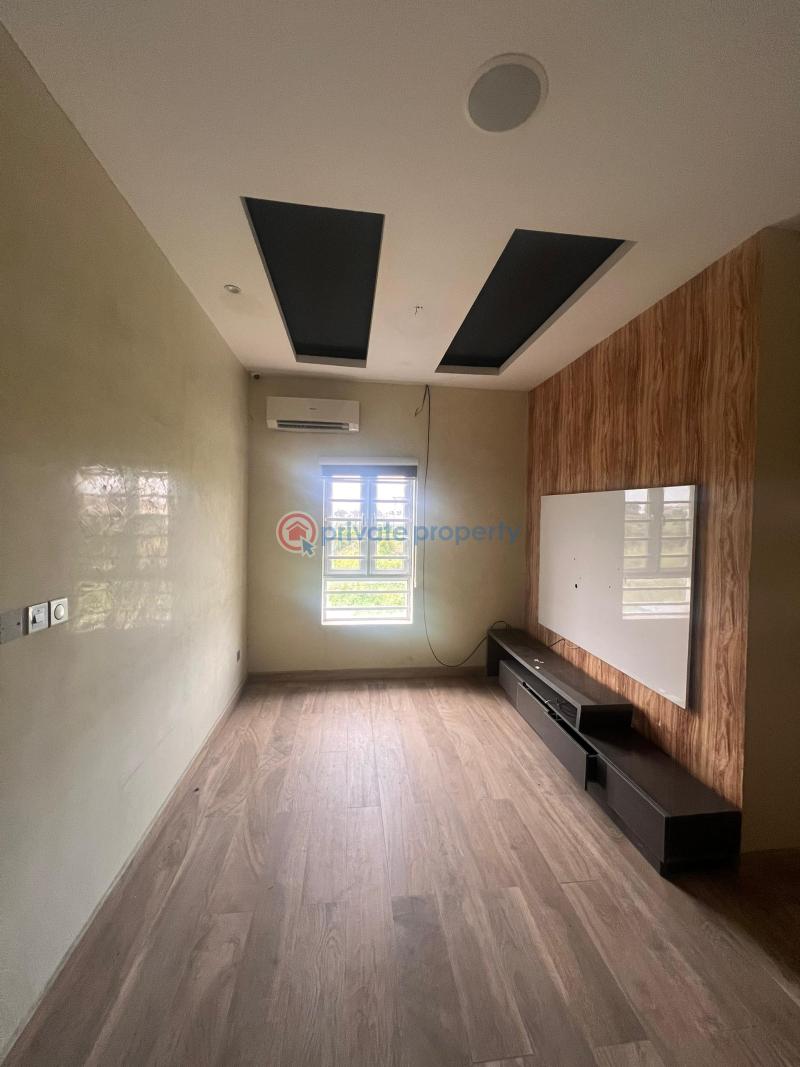 4 bedroom Detached Duplex For Rent Osapa Lekki Lagos - 3