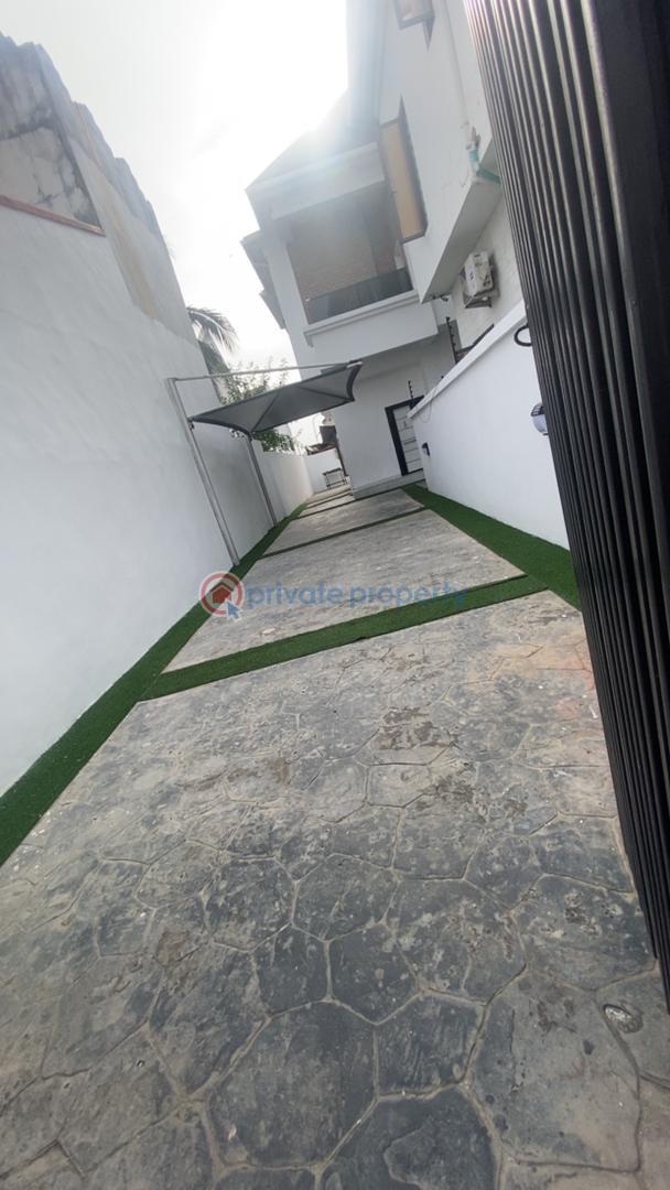 4 bedroom Detached Duplex For Sale Idado Lekki Lagos - 0