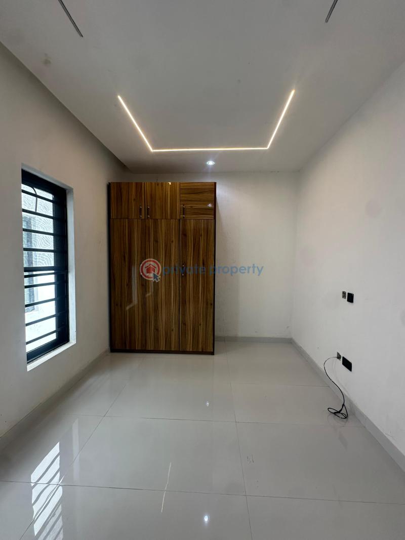 4 bedroom House For Sale Lekki Lagos - 1