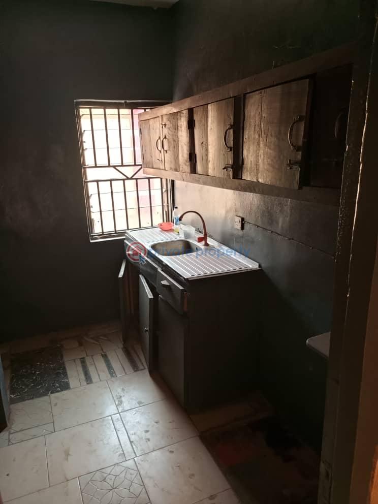 House For Sale Behind Nigerian Brewery Olubadan Adelubi Ibadan Oyo - 11