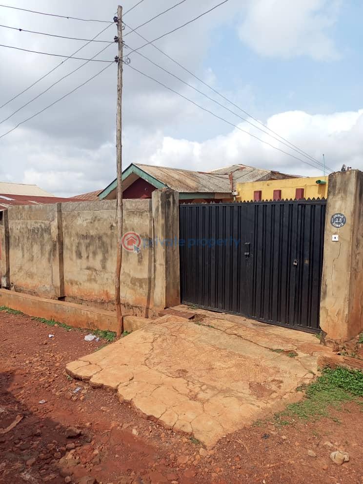 House For Sale Behind Nigerian Brewery Olubadan Adelubi Ibadan Oyo - 1