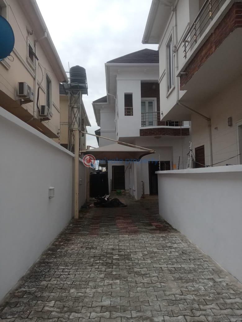 For rent 4 bedroom House Chevy View Estate Chevron Drive Lekki Lagos
