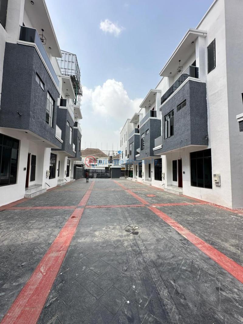 4 bedroom Terraced Duplex For Rent Chevron Drive Lekki Lagos - 1