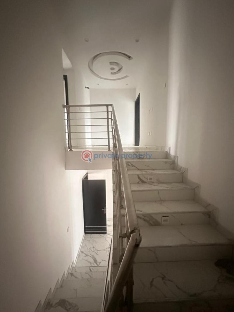 4 bed terrace duplex  for sale + bq* - 6 4 bedroom Terraced Duplex For Sale Platinum Way, Osapa Osapa Lekki Lagos - 6