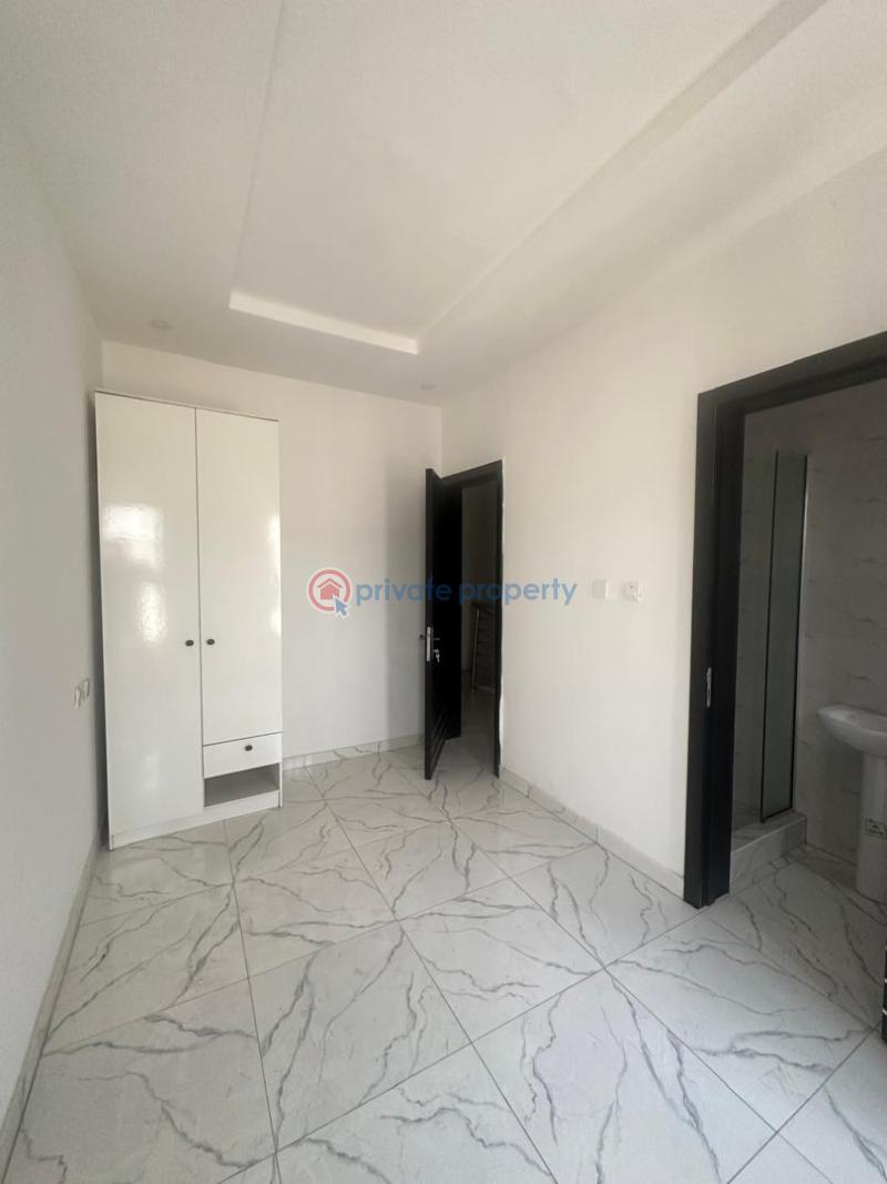 4 bed terrace duplex  for sale + bq* - 14 4 bedroom Terraced Duplex For Sale Platinum Way, Osapa Osapa Lekki Lagos - 14