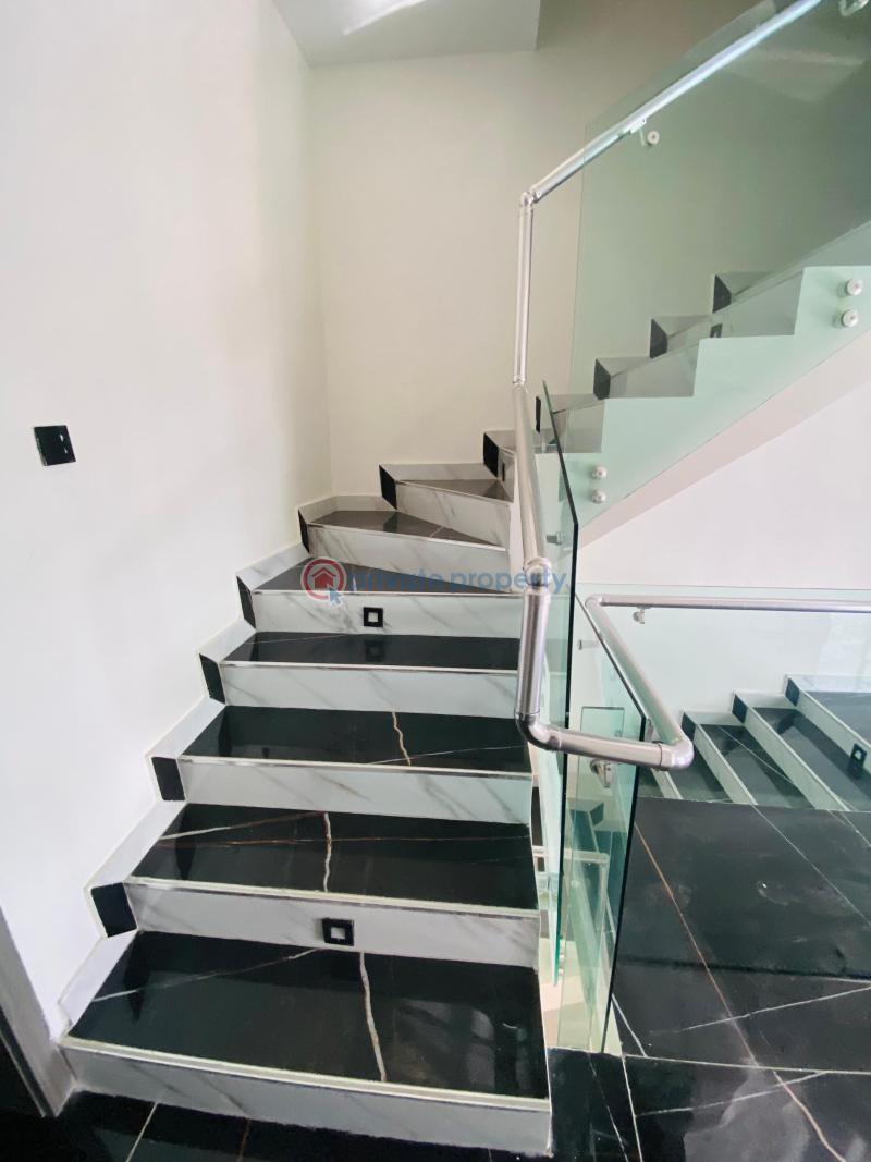 4 bedroom Terraced Duplex For Sale Freedom Way Lekki Phase 1 Lagos - 7